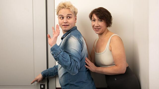 Monika Desire in riprese capelli corti di Shame 4k