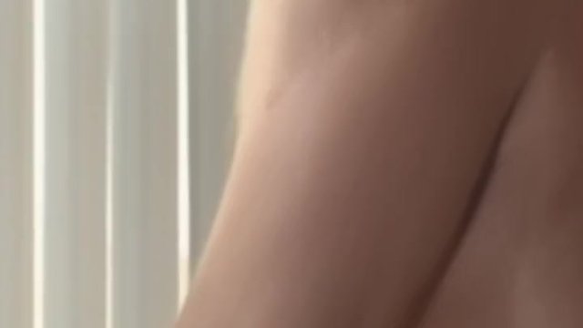 Séquence de Milf avec la mignonne femme fatale de Screw My Wife Club