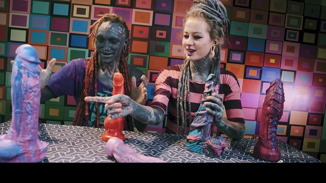 Adelanto de dildo con Anuskatzz y Lily