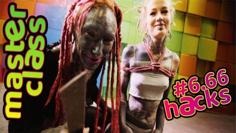 Beautiful Anuskatzz and Lily's alt girl scene