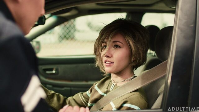 Escena de mamadas protagonizado por la enamorada Maya Woulfe